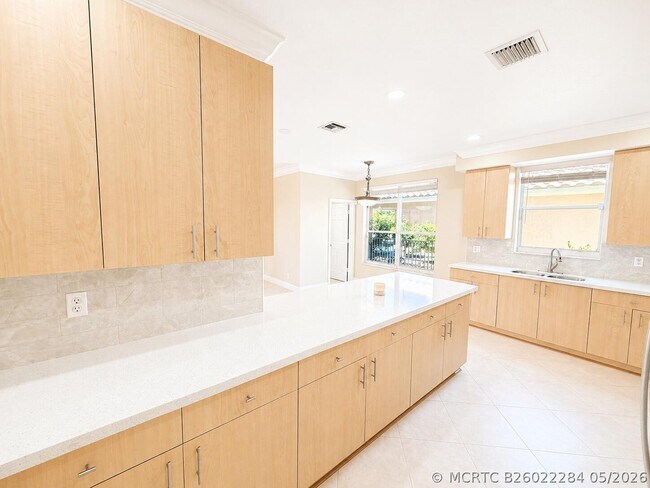 Foto del edificio - 740 SW 191st Ave