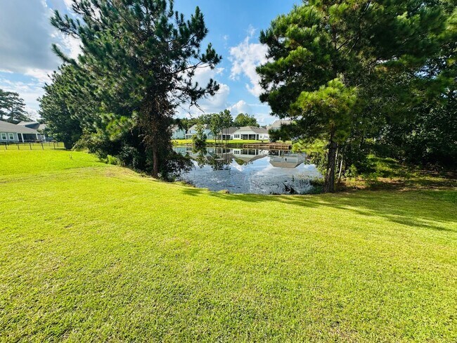 Building Photo - 1840 Hardwood Ct