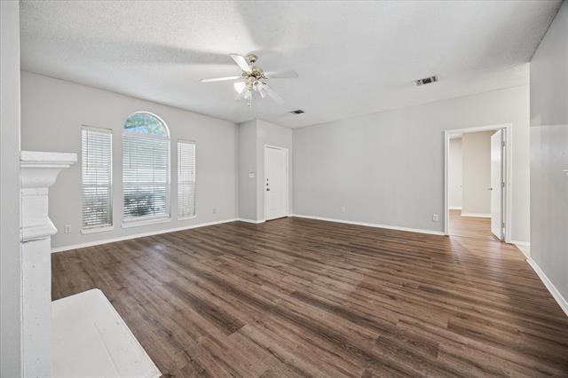 Foto del edificio - 3933 Parkhaven Dr