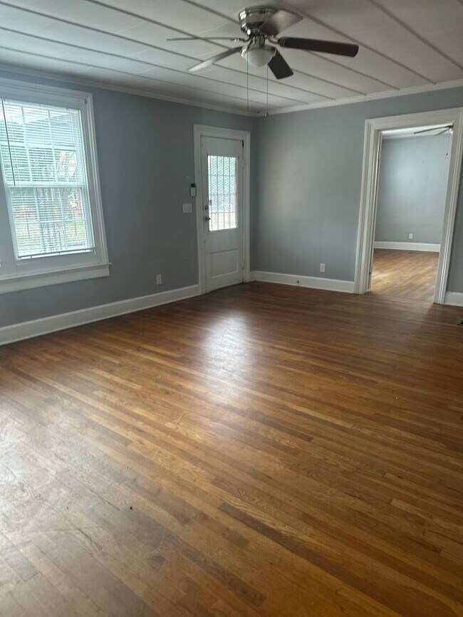 Foto del edificio - Spacious 3 bedroom 1 bath home