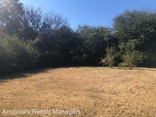 Building Photo - 3 br, 1 bath House - 2244 2nd Place NE