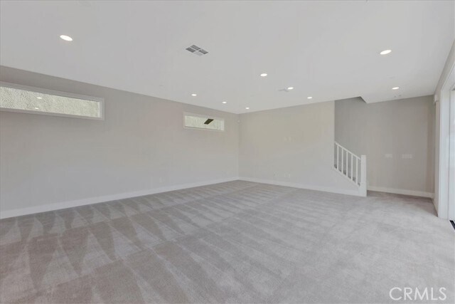 Building Photo - 252 Chorus