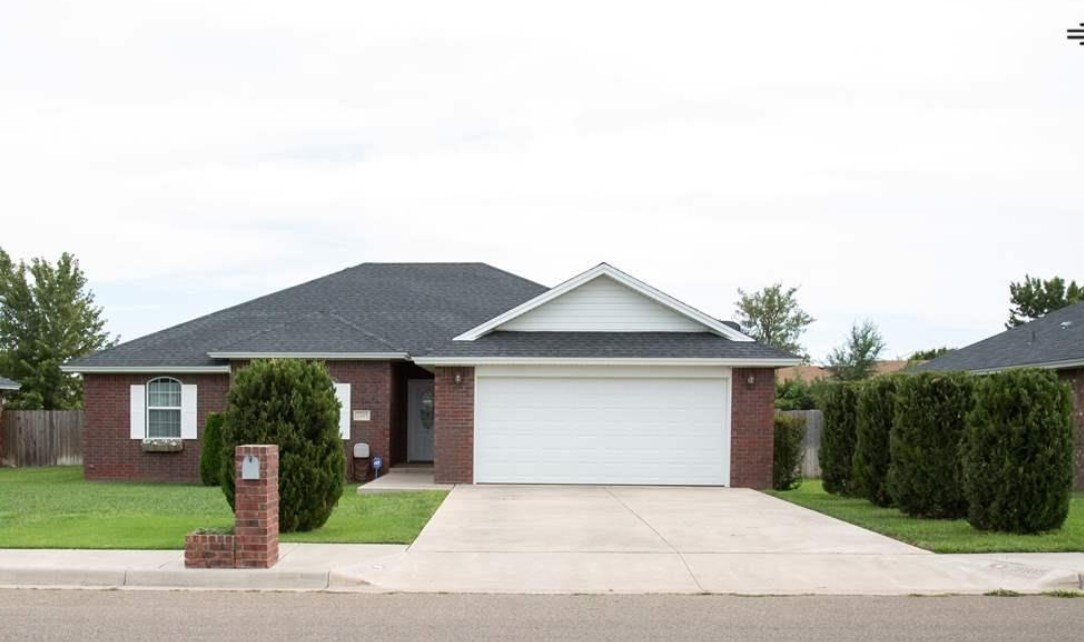 Primary Photo - 2105 Reese Dr