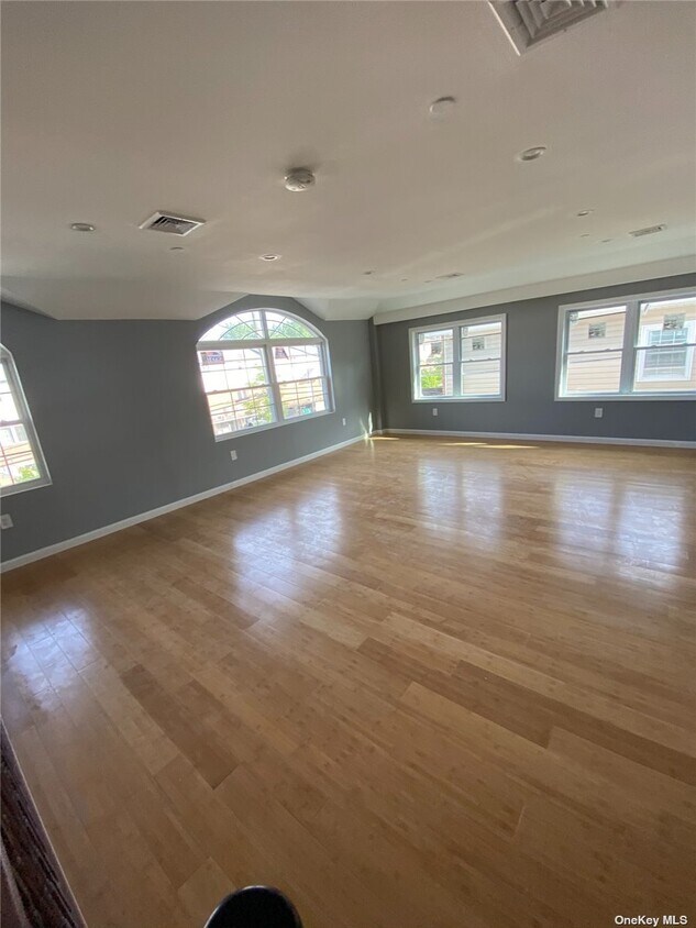 Foto principal - 147-30 224th St
