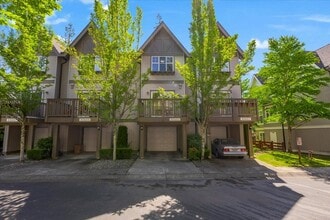 Building Photo - 22653 NE Alder Crest Ln