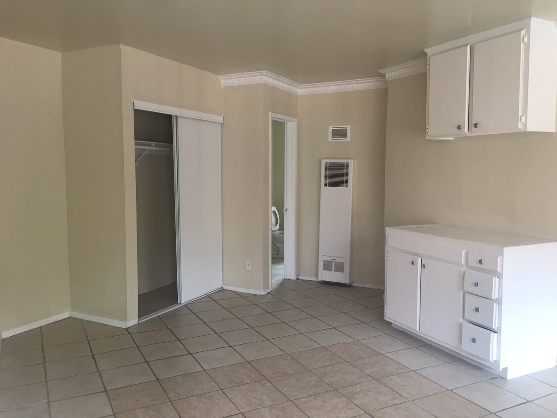 256 Crandall St, Los Angeles, CA 90057 Apartments in Los Angeles, CA