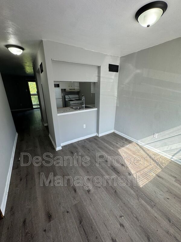 Foto del edificio - 331 Dersam St