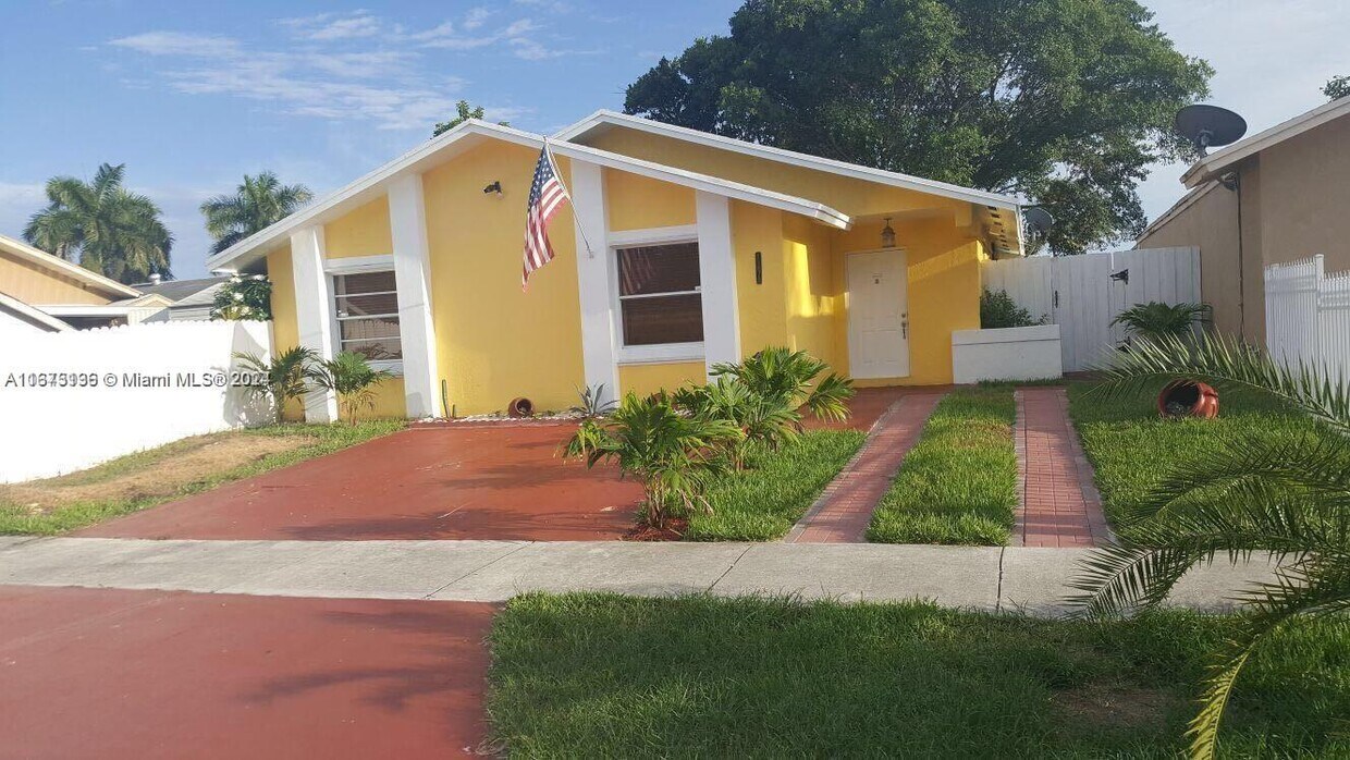 Foto principal - 11878 SW 208th Terrace