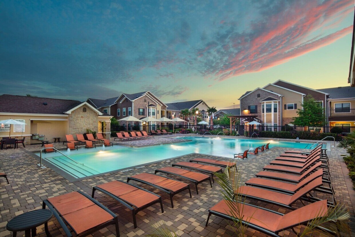 Avenues at Northpointe Apartments in Tomball, TX