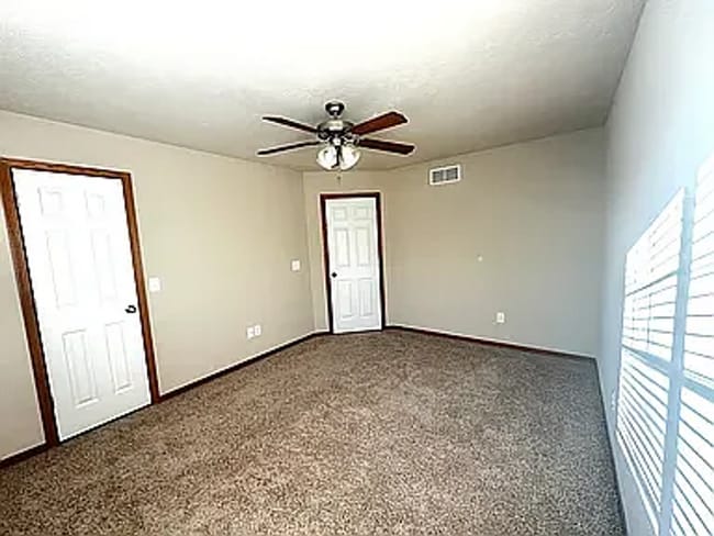 Building Photo - 1758 N 177th Plaza