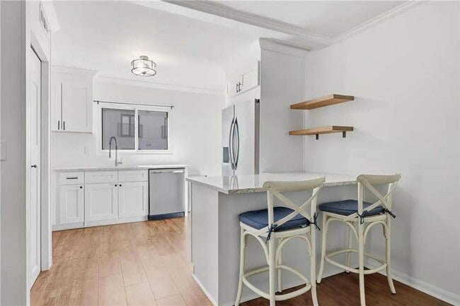 Foto del edificio - 104 Ardmore Pl NW