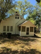 Building Photo - 1410 E Pershing St