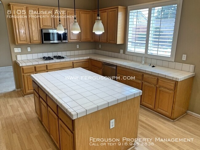 Building Photo - 8105 Bauser Ave