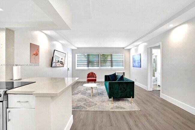 Building Photo - 10000 E Bay Harbor Dr