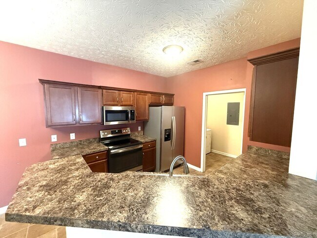 Foto del edificio - 9400 Clubview Dr