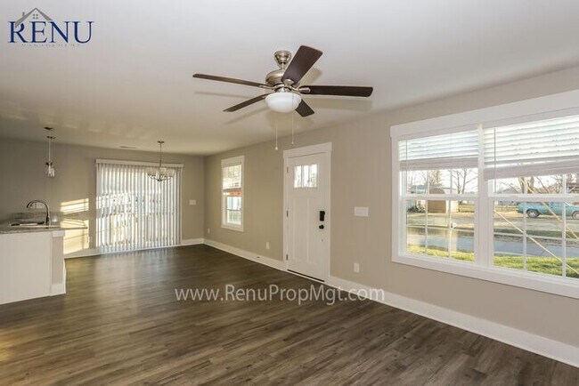 Building Photo - Available Now!! **$0 APPLICATION FEE