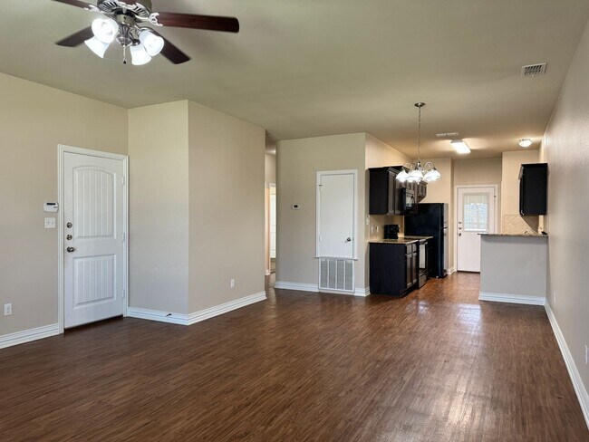 Building Photo - 319 Princess Place