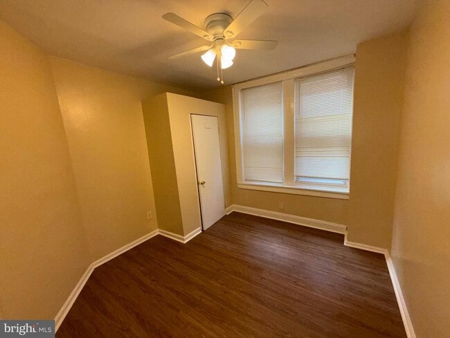 Foto del edificio - 5437 Christian St