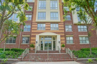 Building Photo - 26 Ave at Port Imperial