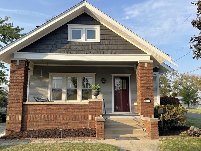 Building Photo - 1117 E Glen Ave