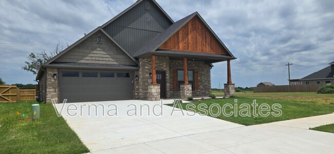 Foto del edificio - 1000 Trestle Ln