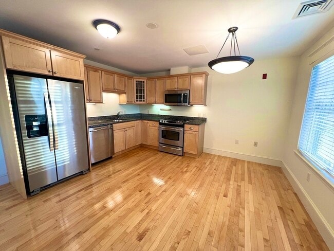 Foto del edificio - 868 Highland Ave