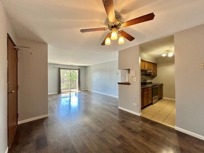 Building Photo - 1422 Stonebridge Cir