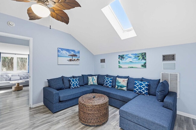 Building Photo - 6 Ibis St