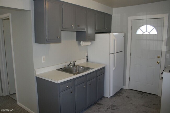 Building Photo - 871 Inglewood Ave