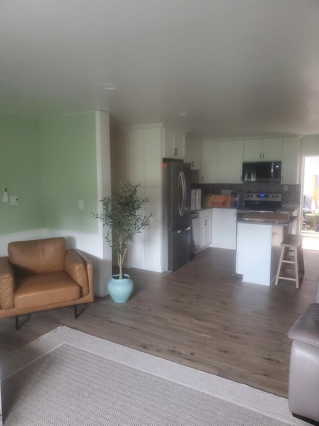 living/kitchen - 160 Twin Oaks Farm Ln