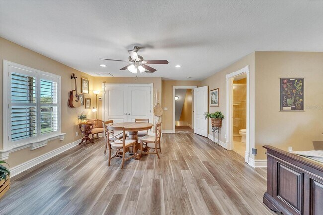 Foto del edificio - 2656 Wyndsor Oaks Way
