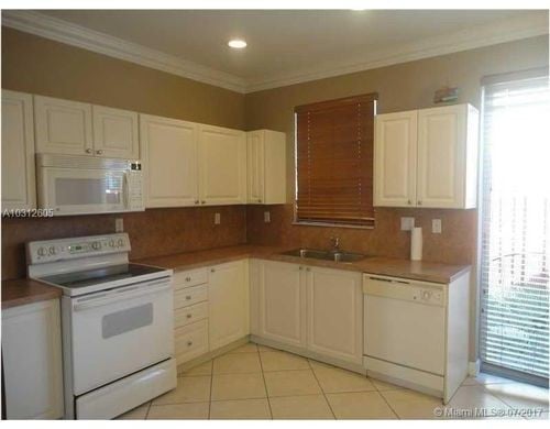 Building Photo - 5590 NW 107th Ave