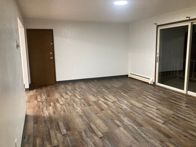 Foto del edificio - 201 1st Ave NE