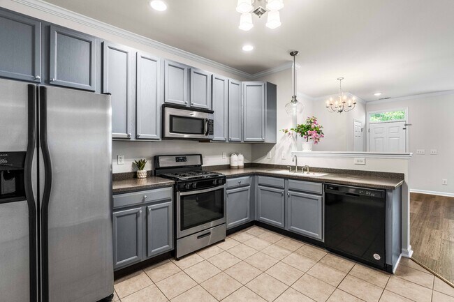 Building Photo - 11710 Mezzanine Dr