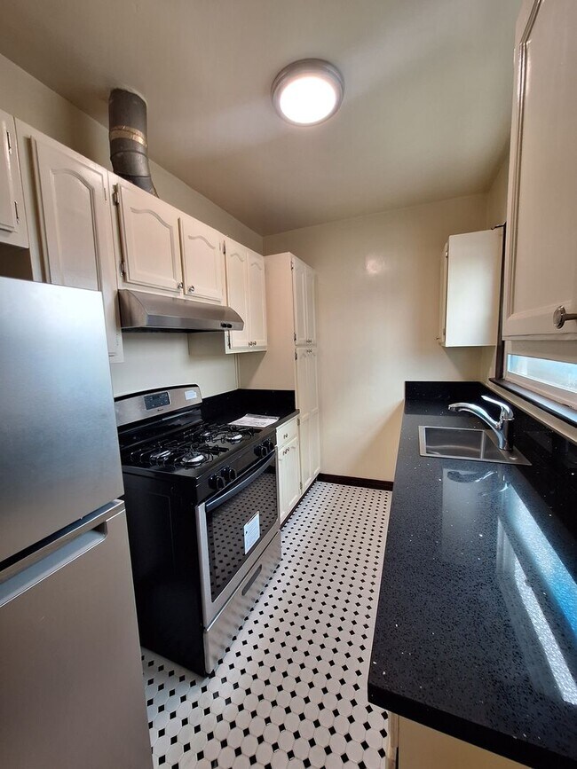 Foto del interior - 3741 S. Arlington Ave