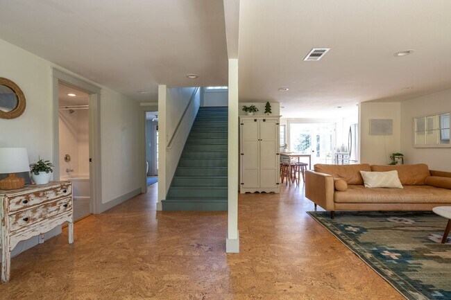 Foto del edificio - Fully Furnished Mount Veeder Sanctuary Home