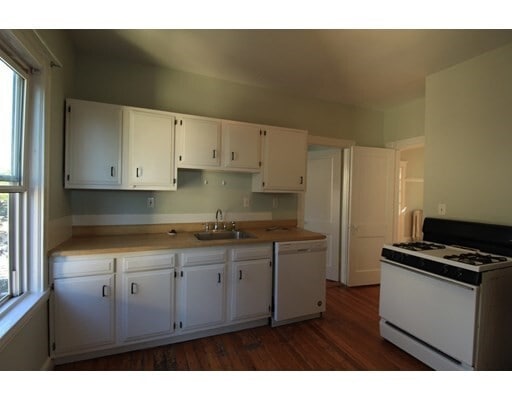Building Photo - 34 Belknap St