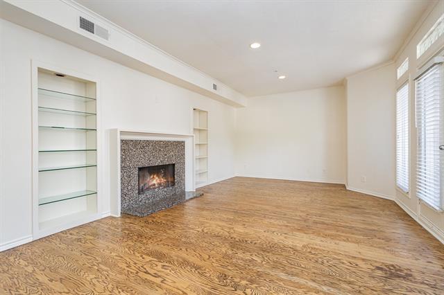 Building Photo - 4040 Avondale Ave