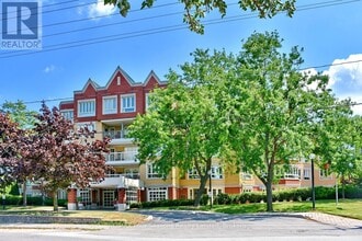 Building Photo - 16-216 Raglan St