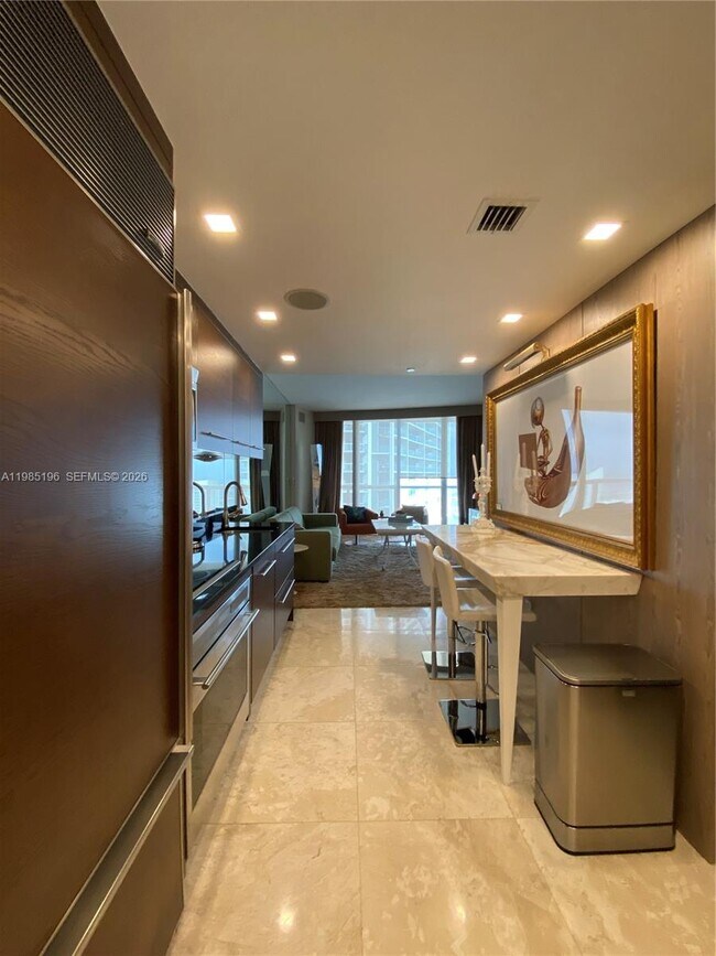 Foto del edificio - 495 Brickell Ave