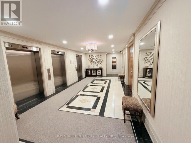 Photo du bâtiment - 8 Rean Dr