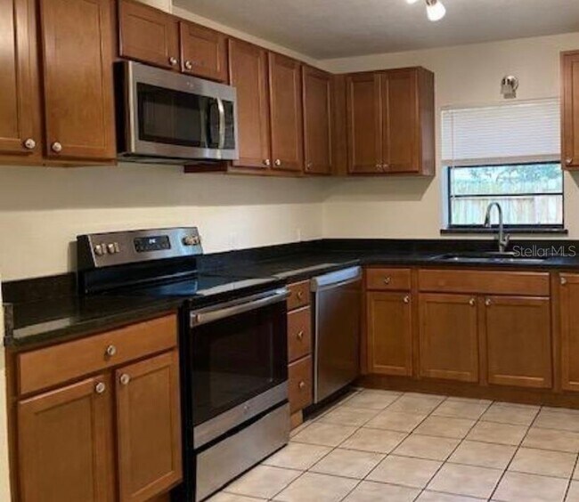 Foto del edificio - 1404 Montezuma Ave