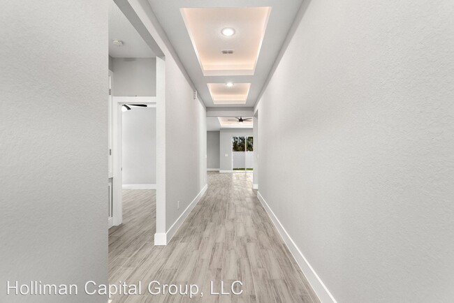 Building Photo - 4 br, 2 bath House - 326 Royal Palm Way