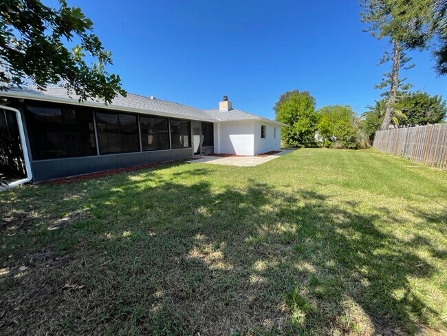 Building Photo - 5369 Fox Run Rd