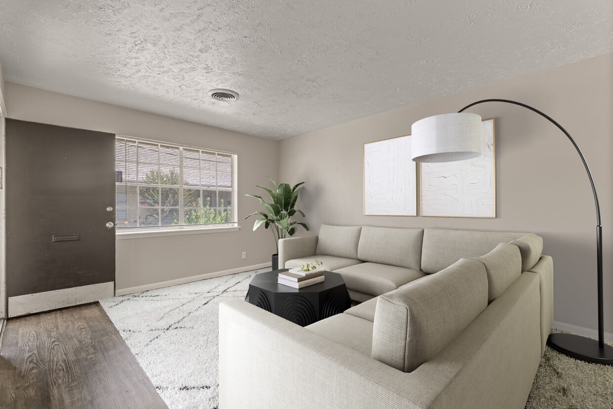 Primary Photo - Crossings at Clairemont