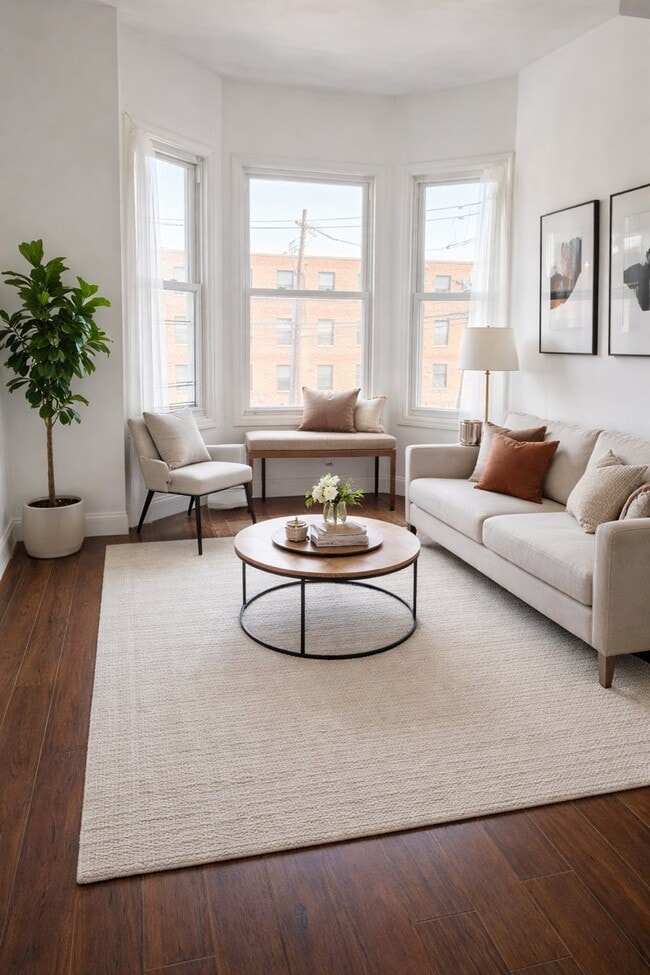 Foto del edificio - 245 Littleton Ave