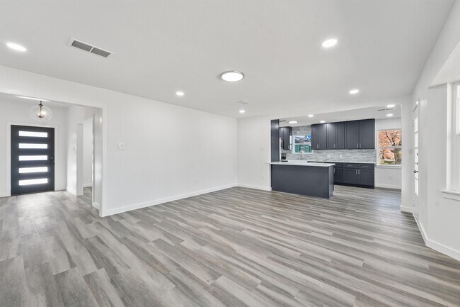Foto del edificio - 205 Elmwood St