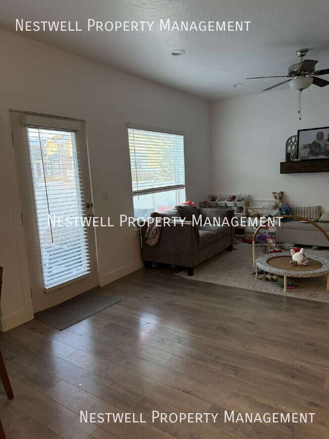 Foto del edificio - 7257 N Clover Leaf Ln