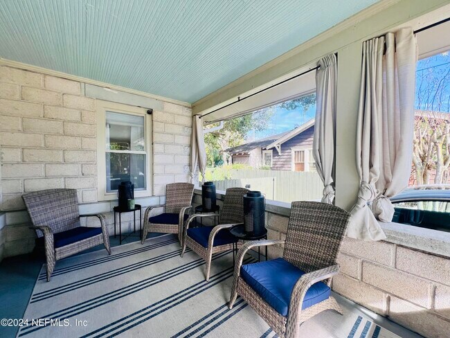 Foto del edificio - 2745 Downing St