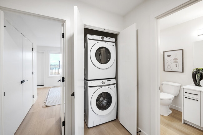 Building Photo - Refinery Townhomes